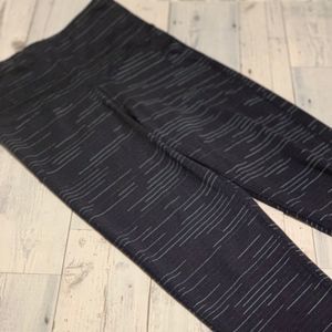 5 for $25 Champion Navy Stripped Leggings